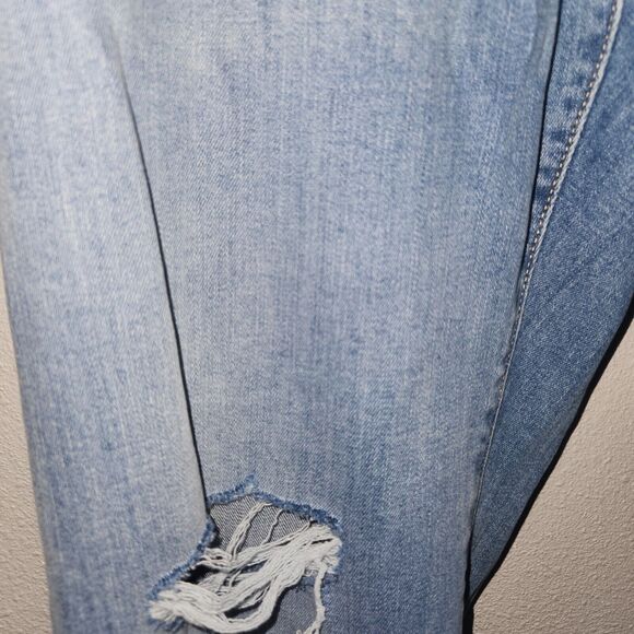 Ava & Viv High-Rise Flare Jeans Light‎ Wash Women's Plus Size 28 - Picture 5 of 9